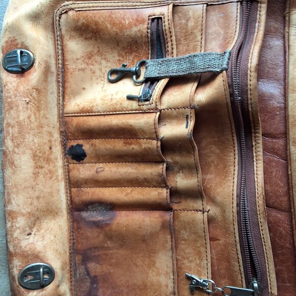 Vintage Eddie Bauer Beautifully Broken In Briefcase - Picture 5 of 5